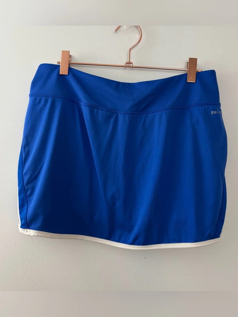 Nike tennis skirt features royal blue Size M